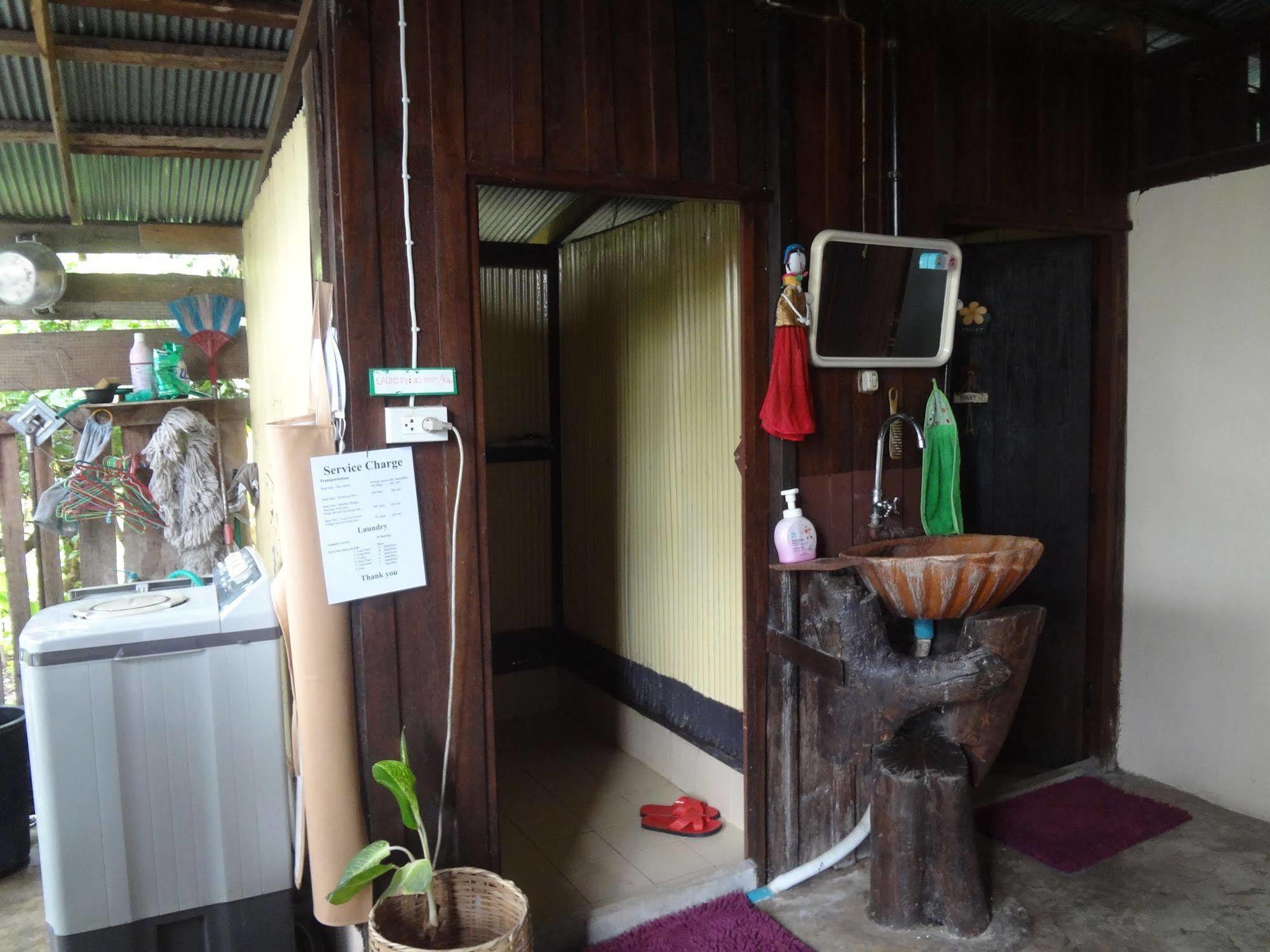 Baan Mai Guesthouse Mae Hong Son Exteriér fotografie
