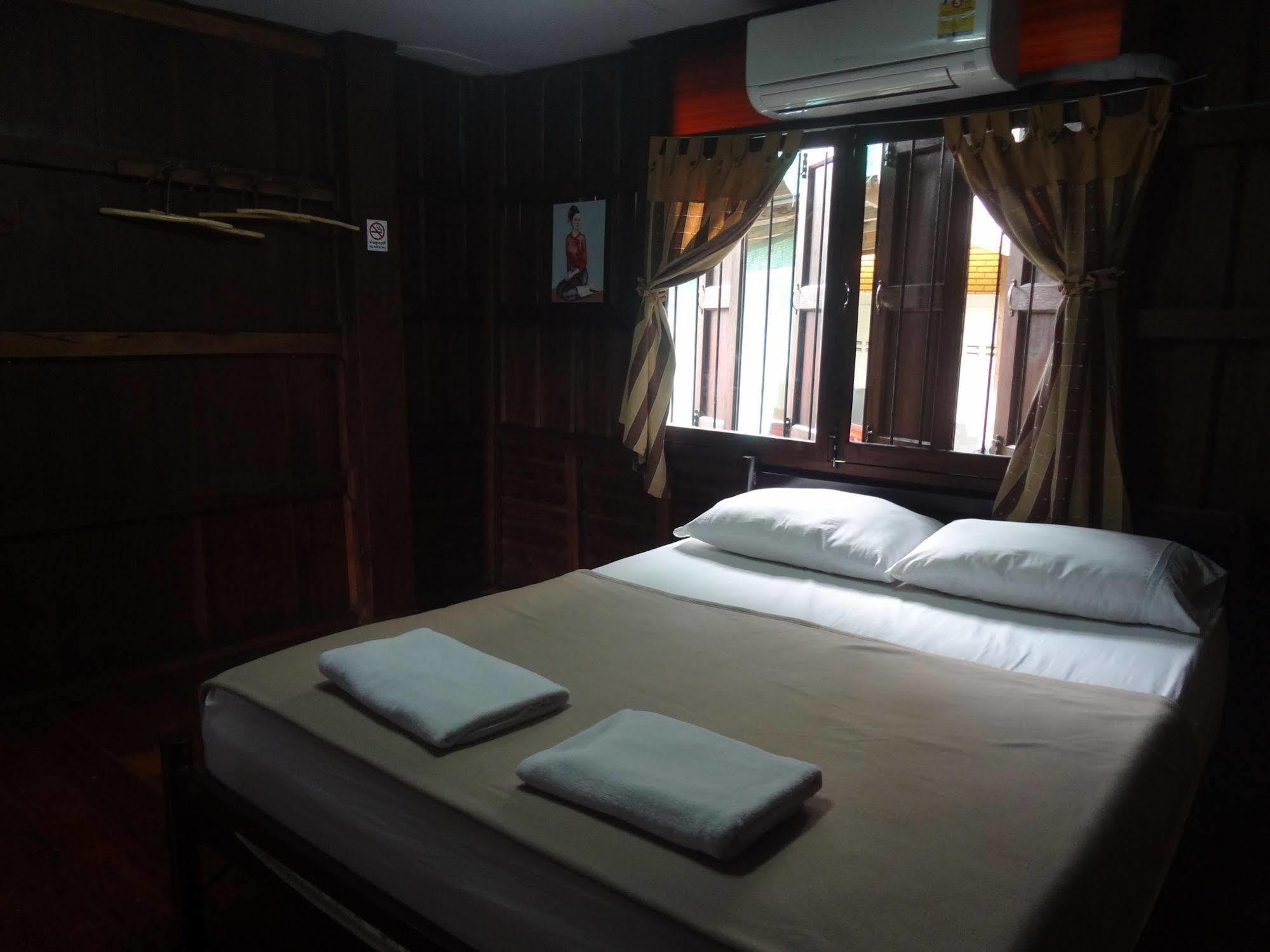 Baan Mai Guesthouse Mae Hong Son Exteriér fotografie